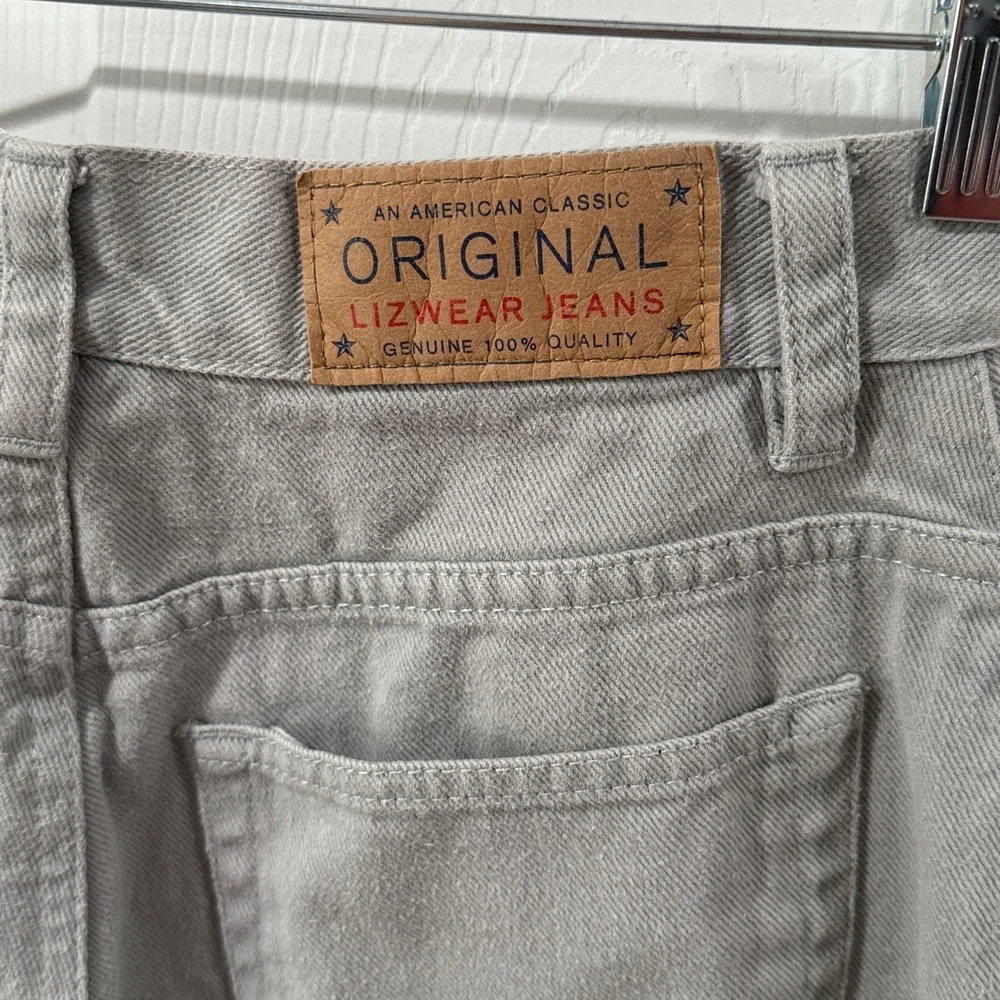 Liz Claiborne VINTAGE Classic Fit Jeans, Mom Jeans, Wedgie Fit, Lizwear Jeans - Picture 4 of 9